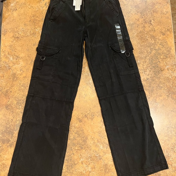 American Eagle Dreamy Drape Super High-Rise Baggy Wide Leg Pants - Picture 1 of 6